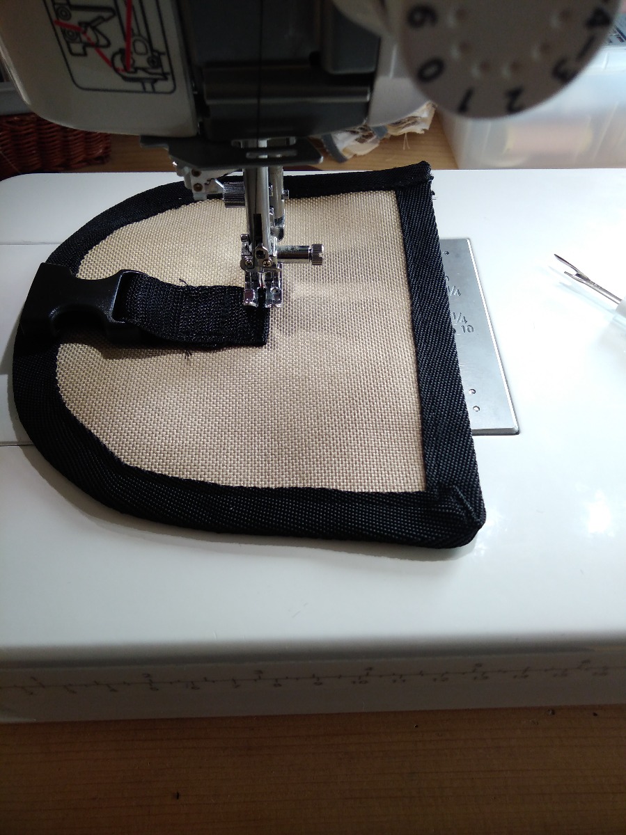 assemblage-couture-sacoche-velo-thibault-jouannic