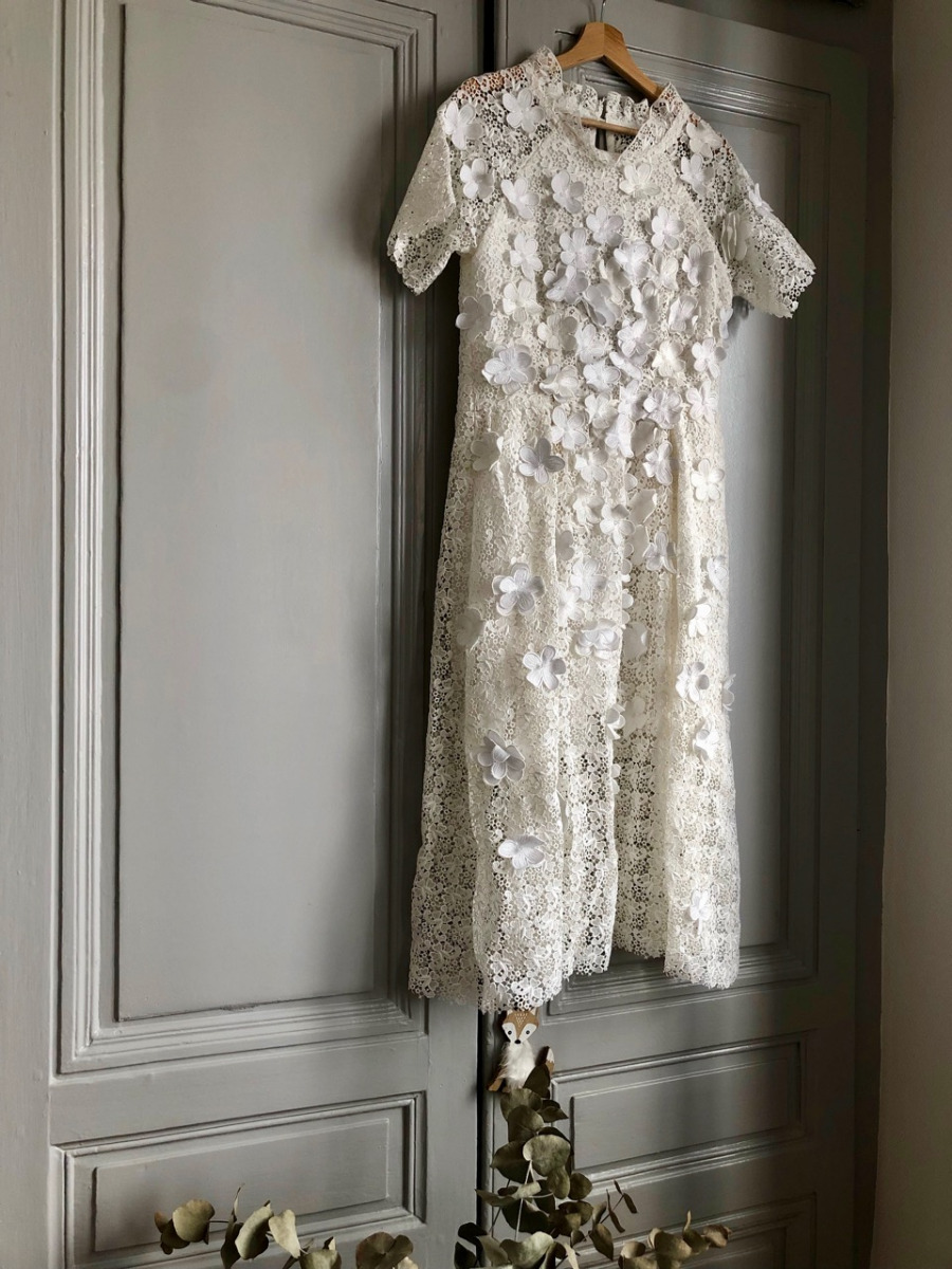coudre et broder soi-même sa robe de mariée : Lorraine Delhomme