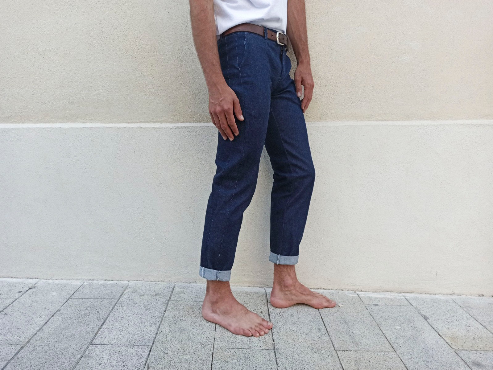 couture-pantalon-chino-homme-rajout-bande-laterale-profil